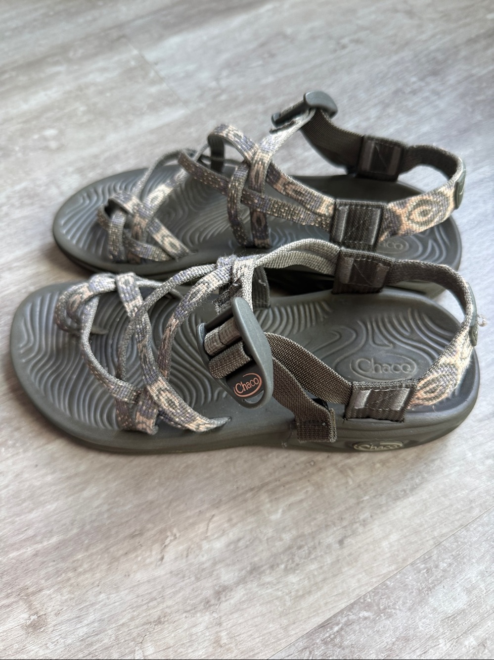 Chaco Women's Outdoor Strappy Sandals in Tan and Gray Pattern